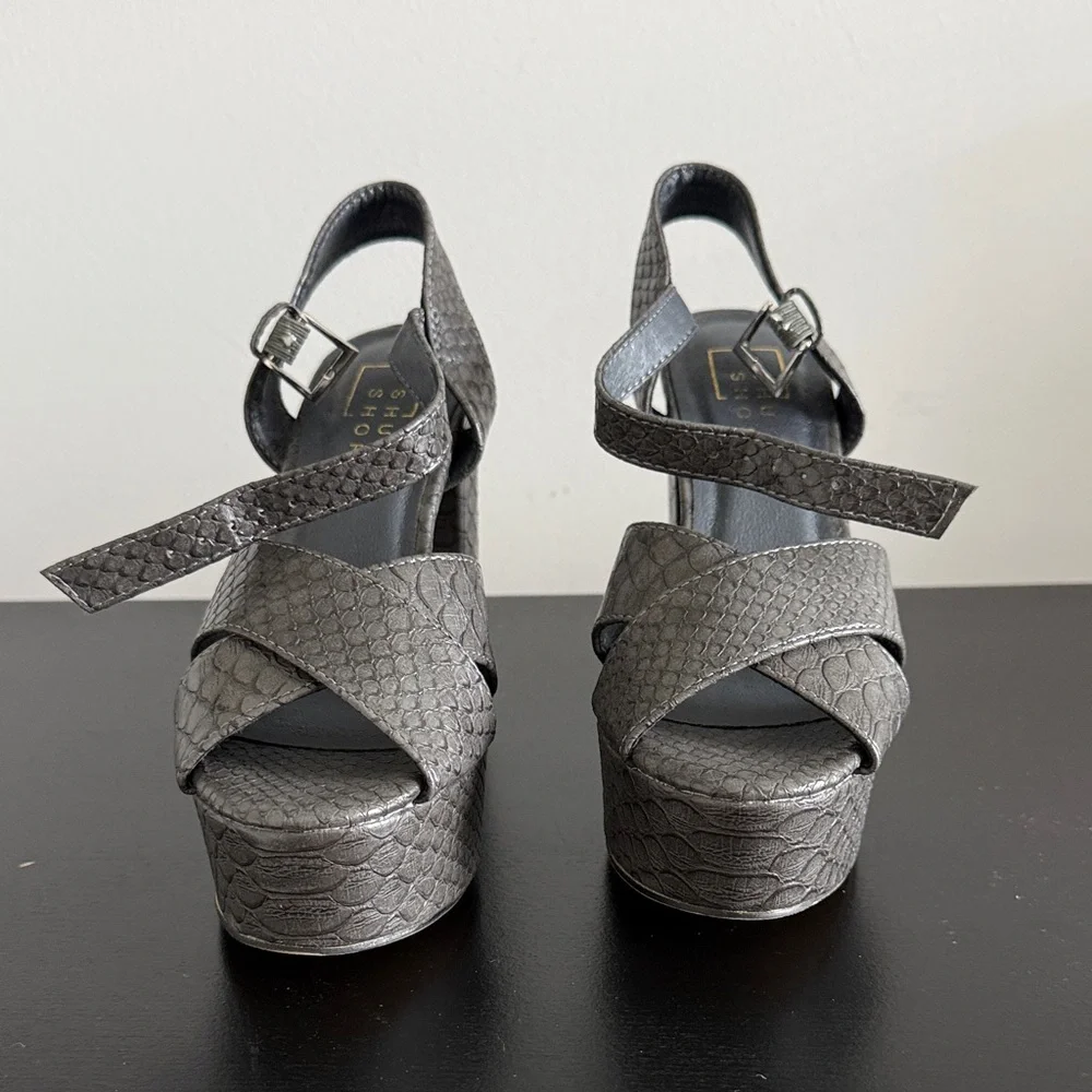 ShuShop Chunky Platform Sandals in‎ Gray with Ankle Strap Sz 6